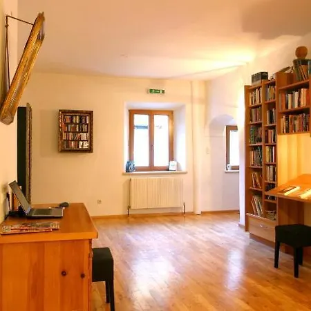Spiele- Und Buchhotel Tschitscher Hotel Nikolsdorf