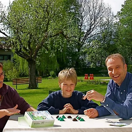 Spiele- Und Buchhotel Tschitscher