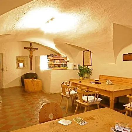 Spiele- Und Buchhotel Tschitscher Hotel 3*