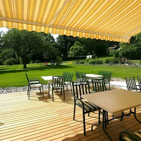 Spiele- Und Buchhotel Tschitscher