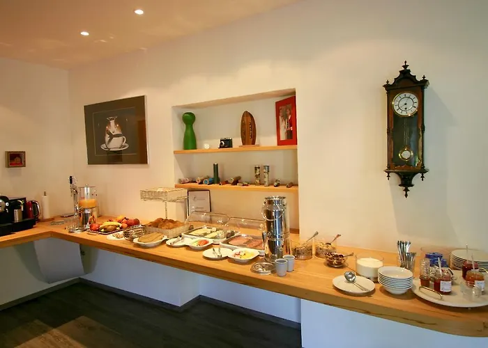 فندق Spiele- Und Buchhotel Tschitscher