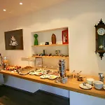 فندق Spiele- Und Buchhotel Tschitscher
