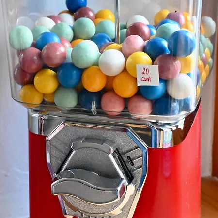 Spiele- Und Buchhotel Tschitscher Hotel