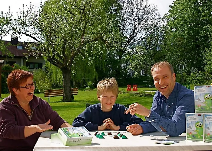 Spiele- Und Buchhotel Tschitscher