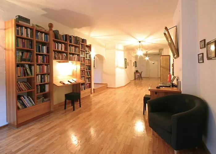 Spiele- Und Buchhotel Tschitscher 3*